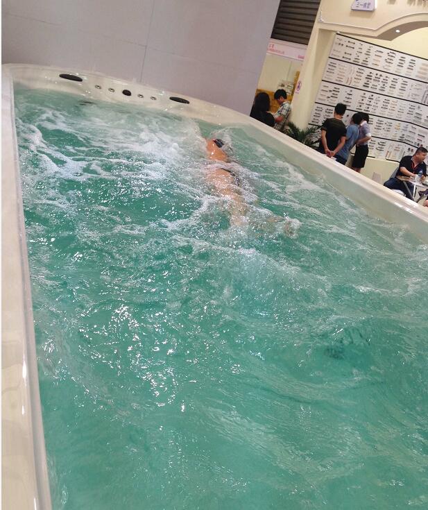 39ft-stretch-swimming 39ft-stretch-swimming